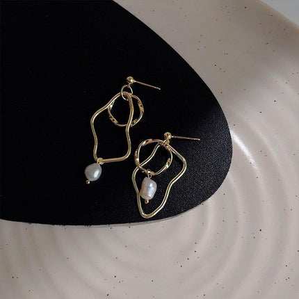 Vintage Baroque Style Imitation Pearl Earrings Women Elegant Fashion Jewelry