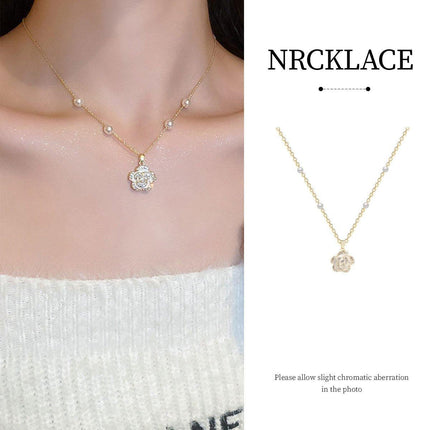 Golden Flower Pearl Necklace Elegant Jewelry for Women Fashion Gift Accessory
