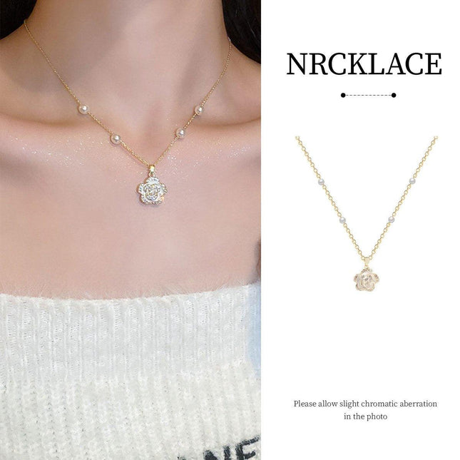 Golden Flower Pearl Necklace Elegant Jewelry for Women Fashion Gift Accessory