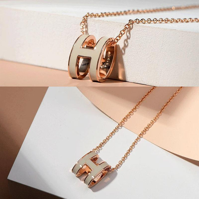 High version clavicle chain H enamel letter POP necklace women's oval rose gold pendant jewelry factory wholesale