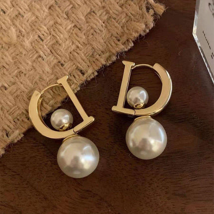 D Letter Design Earrings Stylish Double-Wear Ear Buckle Unique Fashion Jewelry