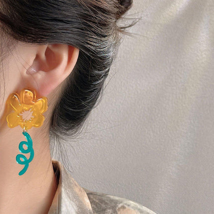 Transparent Flower Earrings Asymmetrical Color Contrast Design Statement Jewelry
