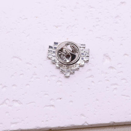 Heart Brooch Cardigan Button Sweater Coat Pin Fashion Corsage Jewelry Accessory