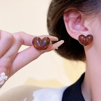 Classic Vintage Amber Heart Shaped Stud Earrings for Women Girls Retro Fashion