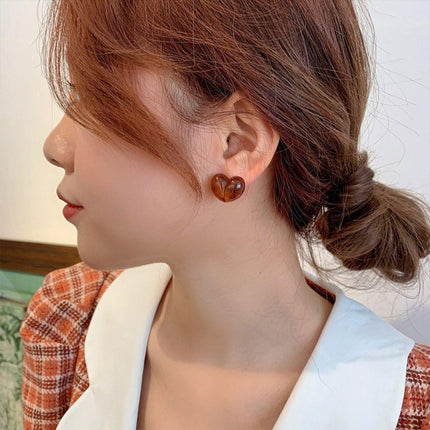 Classic Vintage Amber Heart Shaped Stud Earrings for Women Girls Retro Fashion