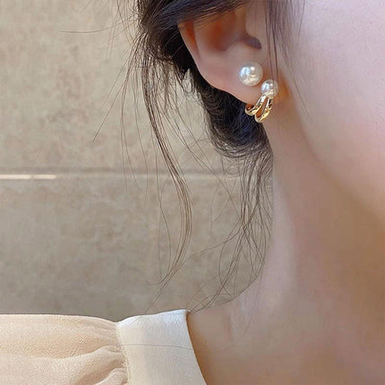 Vintage Pearl Earrings Studs Elegant Jewelry for Women Classic Fashion Accessory