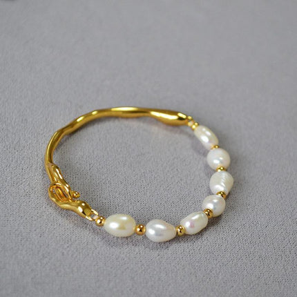 Simple Irregular Freshwater Pearl Necklace and Bracelet Set Elegant Women