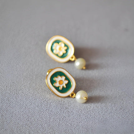 Vintage Rustic Chamomile Stud Earrings Floral Jewelry Women Elegant Accessories