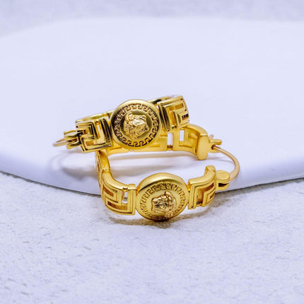 Vintage Matte Medusa Portrait Coin Earrings Elegant Fashion Jewelry for Women