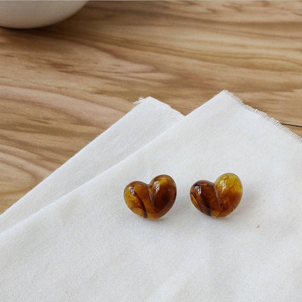 Classic Vintage Amber Heart Shaped Stud Earrings for Women Girls Retro Fashion