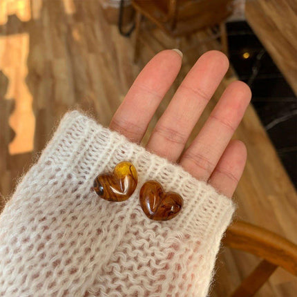 Classic Vintage Amber Heart Shaped Stud Earrings for Women Girls Retro Fashion