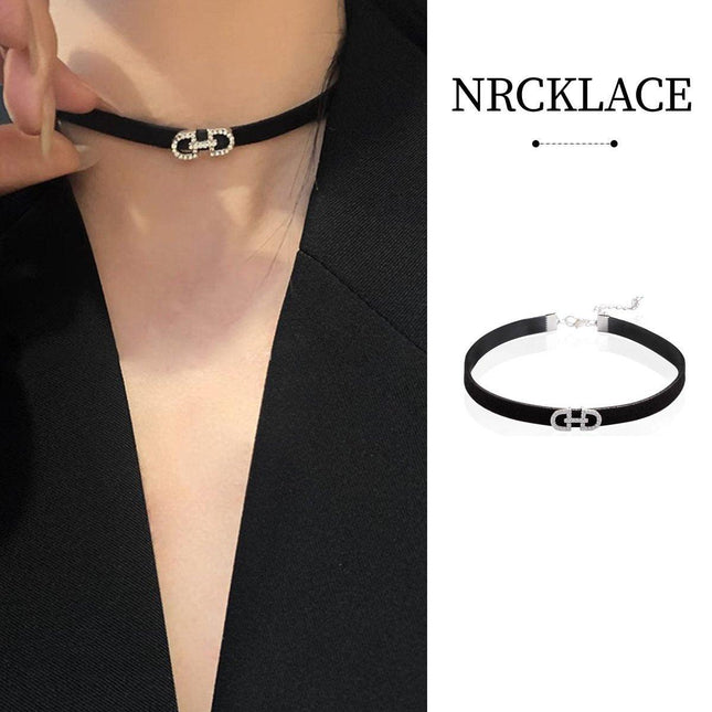 Elegant Black Necklace Simple and Stylish Temperament Jewelry for Women and Girl