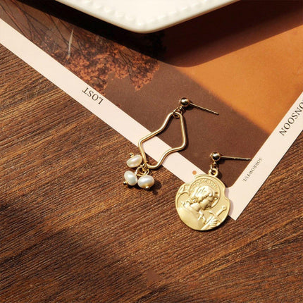 Vintage Baroque Style Imitation Pearl Earrings Women Elegant Fashion Jewelry