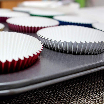200 Pcs Colored Baking Paper Cupcake Trays Muffin Liners for Party Baking