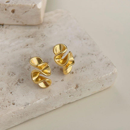 Small Premium Touch Earrings Stud Simple Elegant Design Fashion Jewelry