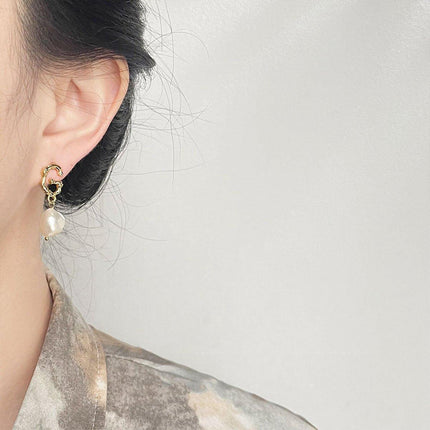 Vintage Baroque Style Imitation Pearl Earrings Women Elegant Fashion Jewelry