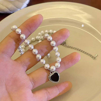 Black Heart Pearl Vintage Necklace Elegant Jewelry for Women Fashion Gift