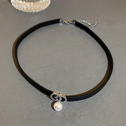 Black Leather Choker Pendant Necklace Fashion Collarbone Chain Jewelry Women