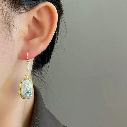 French Vintage Butterfly Flower Baroque Pearl Earrings Elegant High-end Design
