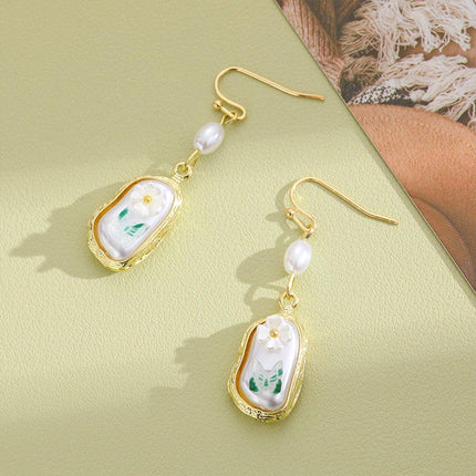 French Vintage Butterfly Flower Baroque Pearl Earrings Elegant High-end Design
