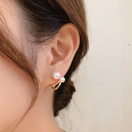 Vintage Pearl Earrings Studs Elegant Jewelry for Women Classic Fashion Accessory