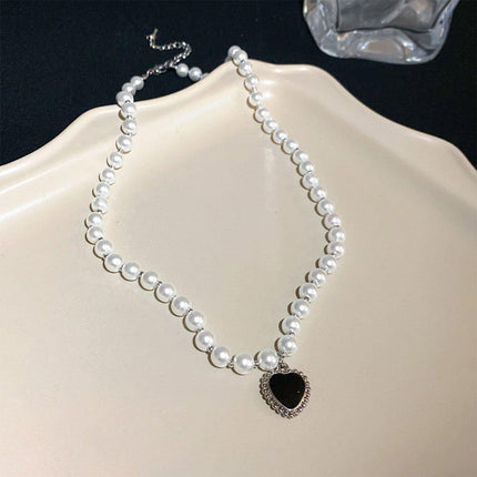 Black Heart Pearl Vintage Necklace Elegant Jewelry for Women Fashion Gift