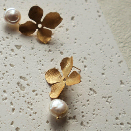 Gold Flower Long Earrings Vintage Elegant Fashion Jewelry for Women Chic Gift