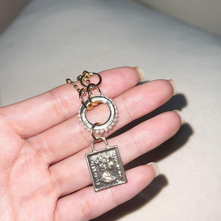 Vintage Gold Necklace Elegant Jewelry Women Classic Beauty Statement Piece