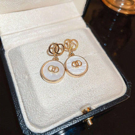 French Retro Vintage Pearl Earrings Hollow Circle High-end Needle Design