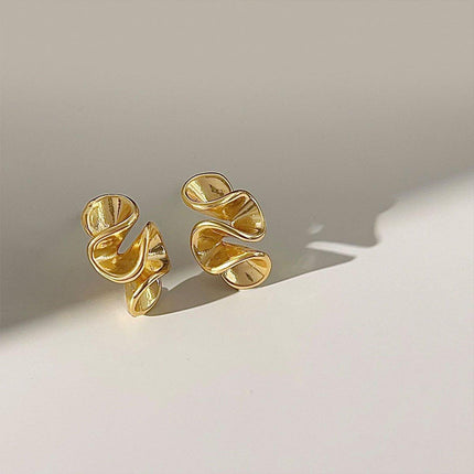 Small Premium Touch Earrings Stud Simple Elegant Design Fashion Jewelry