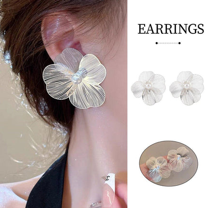 Exaggerated Large Flower pearl Earrings Women Fashion Jewelry Charming Ear Stud