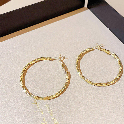 European American Fashion Statement Large Hoop Earrings Classic Retro Jewelry