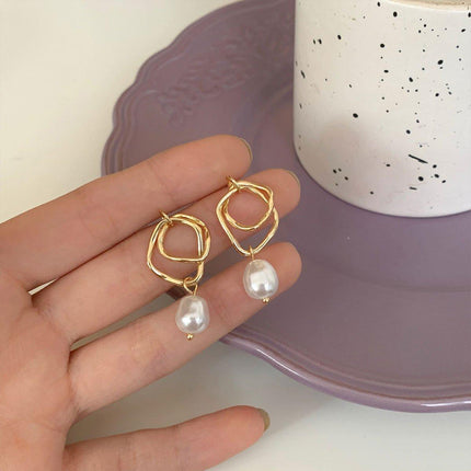 Vintage Baroque Style Imitation Pearl Earrings Women Elegant Fashion Jewelry