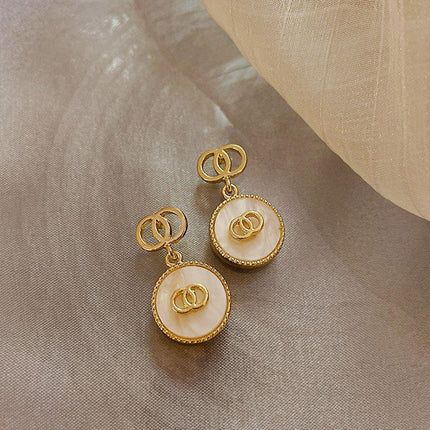 French Retro Vintage Pearl Earrings Hollow Circle High-end Needle Design