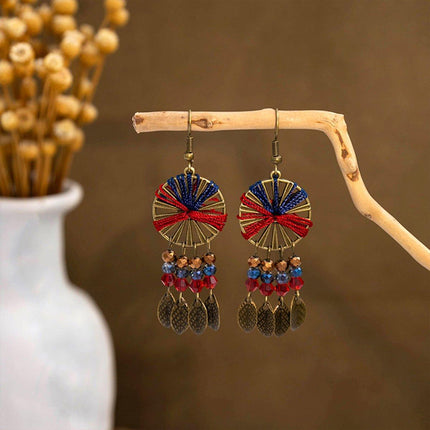 Retro Court Style Geometric Leaf Earrings Elegant Vintage Jewelry for Women Gift