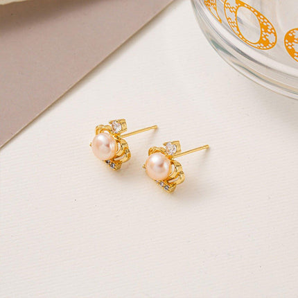 Luxury Crown Imitation Pearl Earrings 5-6mm Needle Studs Elegant Fashion Jewelry