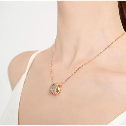 High version clavicle chain H enamel letter POP necklace women's oval rose gold pendant jewelry factory wholesale