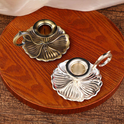 Retro Handheld Candlestick Holder European Style Candle Stand Metal Candlestick