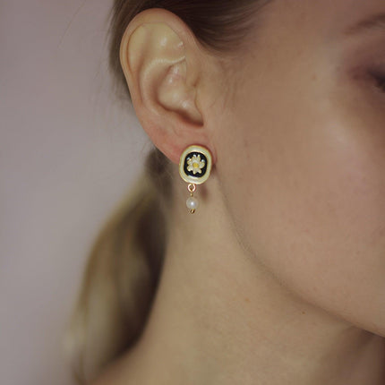 Vintage Rustic Chamomile Stud Earrings Floral Jewelry Women Elegant Accessories