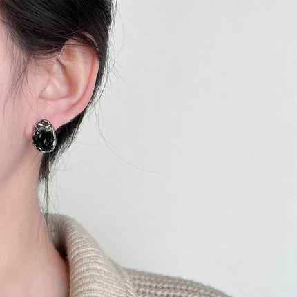 Vintage Black Stud Earrings Women Retro Style Dripping Oil Fashion Jewelry