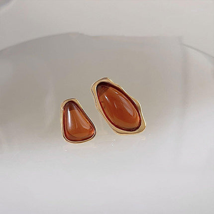 Vintage Acrylic Stud Earrings Fashion Jewelry for Women and Girls Retro Style