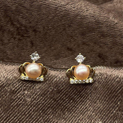 Luxury Crown Imitation Pearl Earrings 5-6mm Needle Studs Elegant Fashion Jewelry