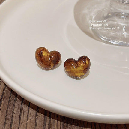 Classic Vintage Amber Heart Shaped Stud Earrings for Women Girls Retro Fashion