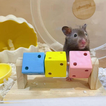 Interactive Hamster Cube Toy Wood Hamster Chew Cube Relieve Boredom Gift