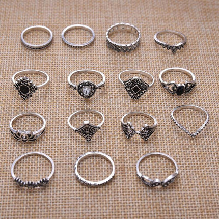 Elegant 15-Piece Boho Vintage Crystal Knuckle Ring Set Display