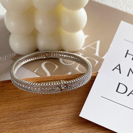 Elegant Oval Bracelet Minimalist Design Luxury Women Fashion Jewelry Gift