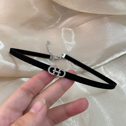 Elegant Black Necklace Simple and Stylish Temperament Jewelry for Women and Girl