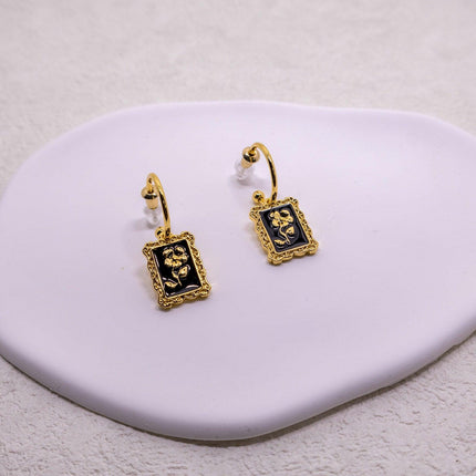 Vintage Black Flower Stud Earrings Elegant Design for Women Fashion Jewelry Gift