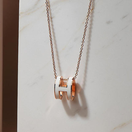 High version clavicle chain H enamel letter POP necklace women's oval rose gold pendant jewelry factory wholesale
