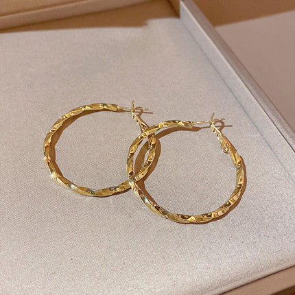 European American Fashion Statement Large Hoop Earrings Classic Retro Jewelry